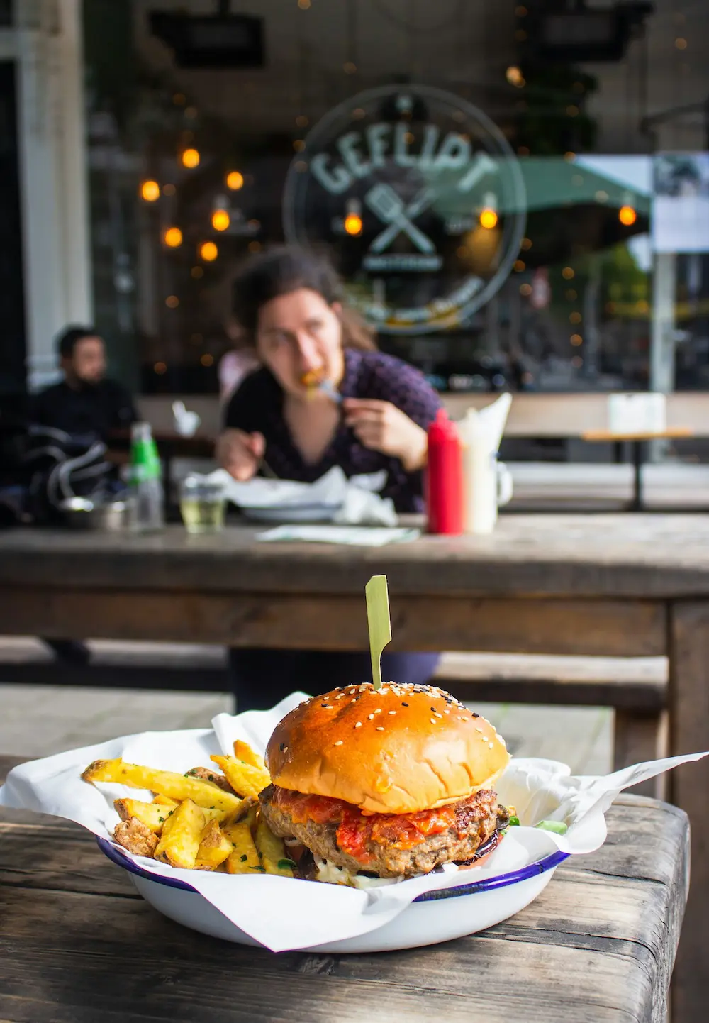 Best Hamburgers in Los Angeles Worth Trying