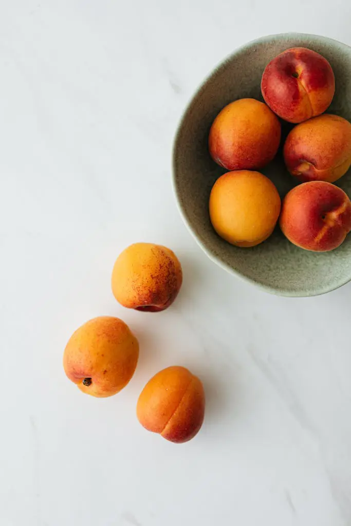 Best Ways To Ripen Peaches Quickly and Efficiently